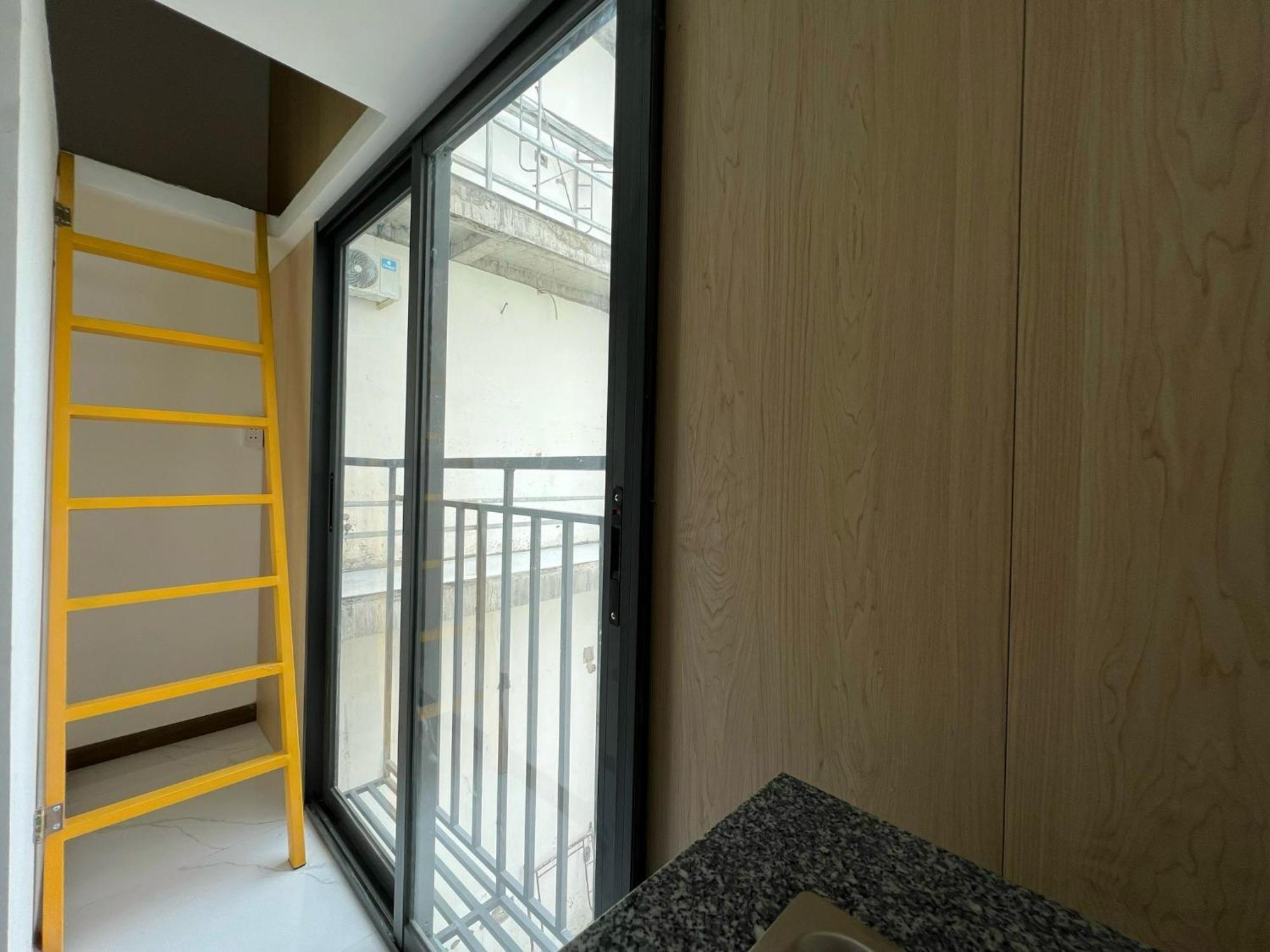 Smiley Quan 2 Aparthotel 2*